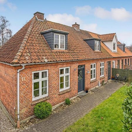 Lovely Home In Sonderborg With Kitchen Экстерьер фото